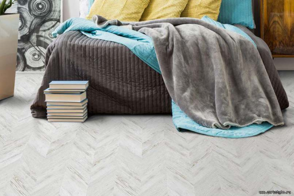 chevron-white-int1_805x536_598